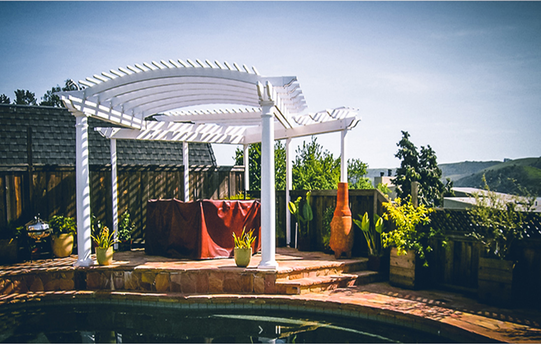 Arched Vinyl Pergola in Los Angeles