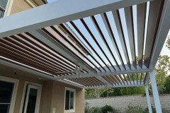 Automated Louvered Roof Pergola in Los Angeles 