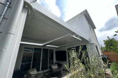 Los Angeles Louvered Pergola