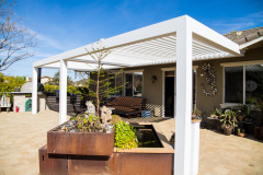 LOUVERED PATIO COVERS IN LOS ANGELES