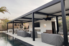 LOUVERED PERGOLAS IN LOS ANGELES