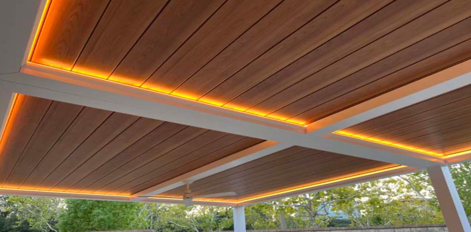 Automated Louvered Roof Pergola in Los Angeles